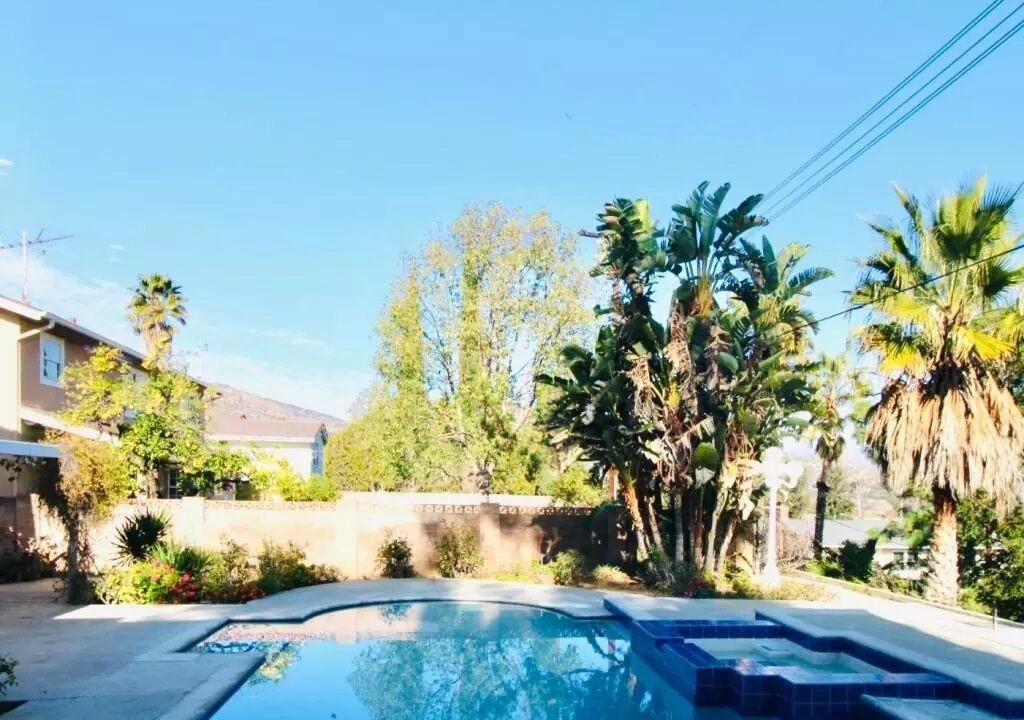 Photo of Outdoor in Canoga Park