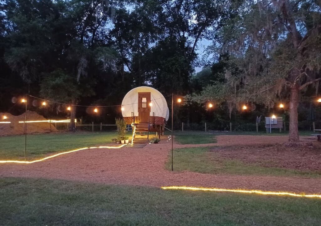 Photo of Others in Putnam Hall