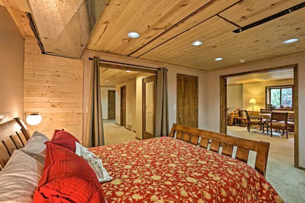Photo of Bedroom in Conifer Mountain and Meadows