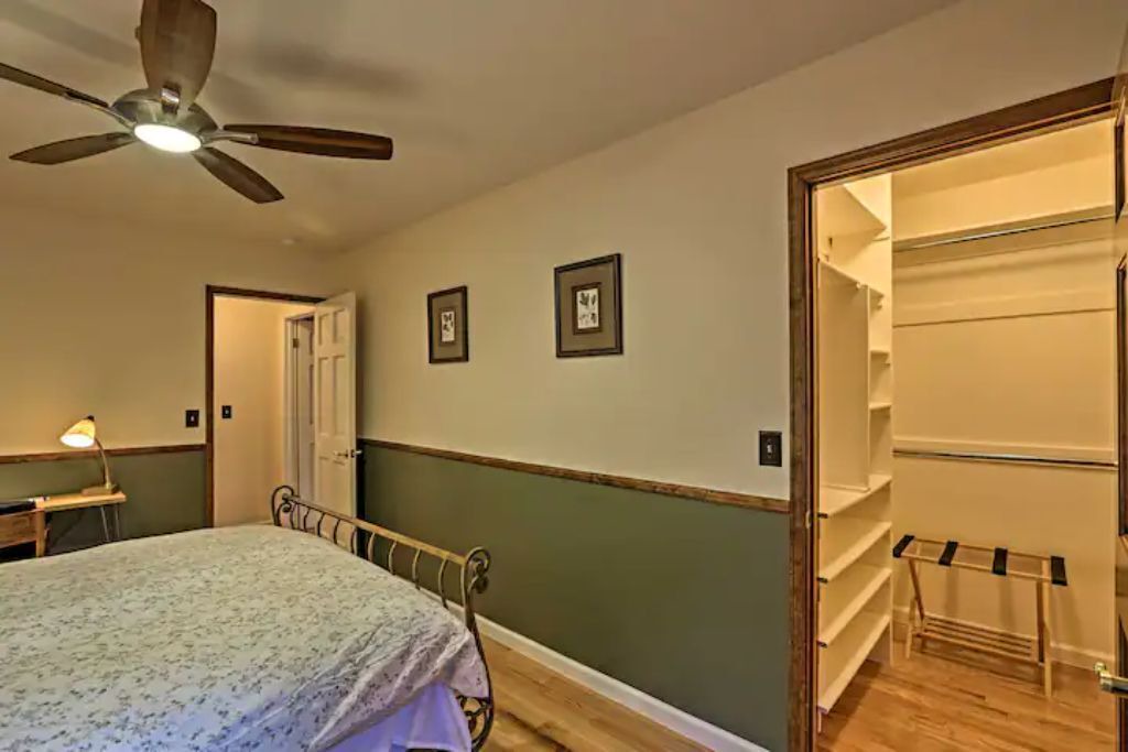 Photo of Bedroom in Conifer Mountain and Meadows
