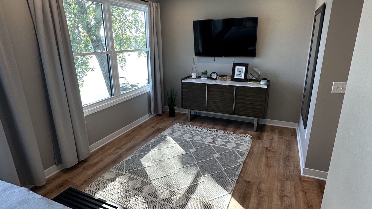 Photo of Bedroom in Paddock Lake