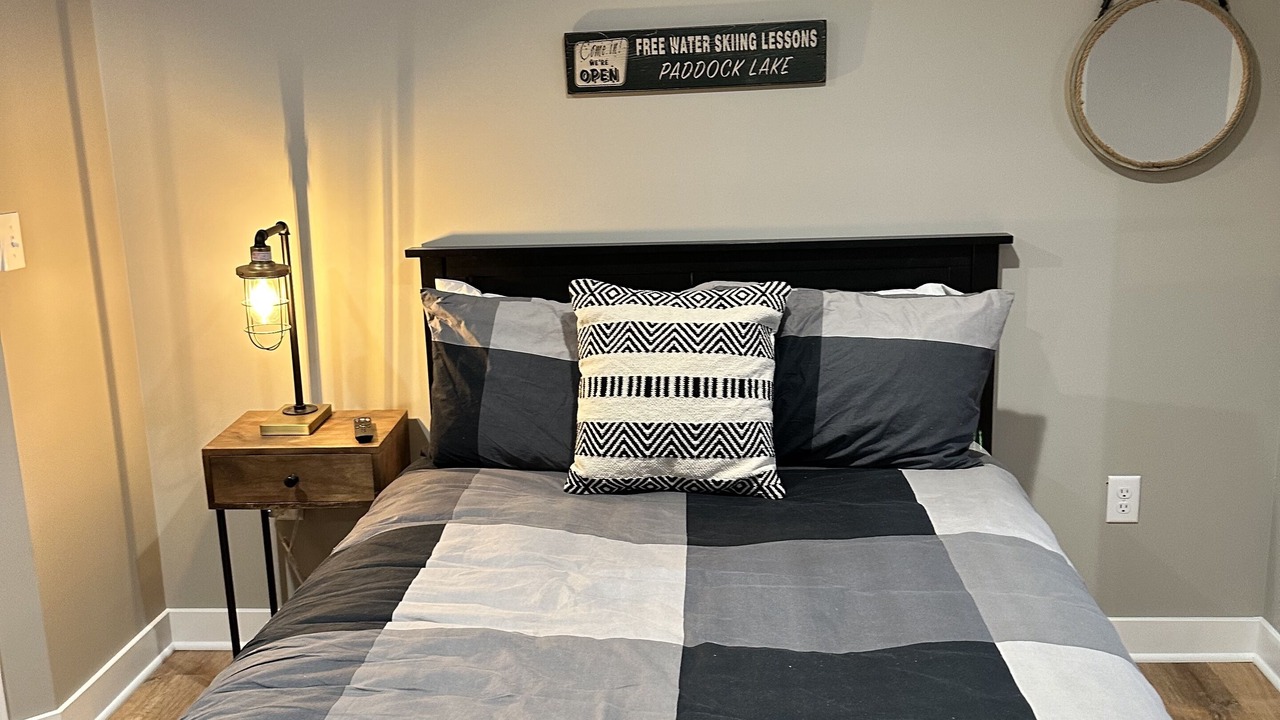 Photo of Bedroom in Paddock Lake