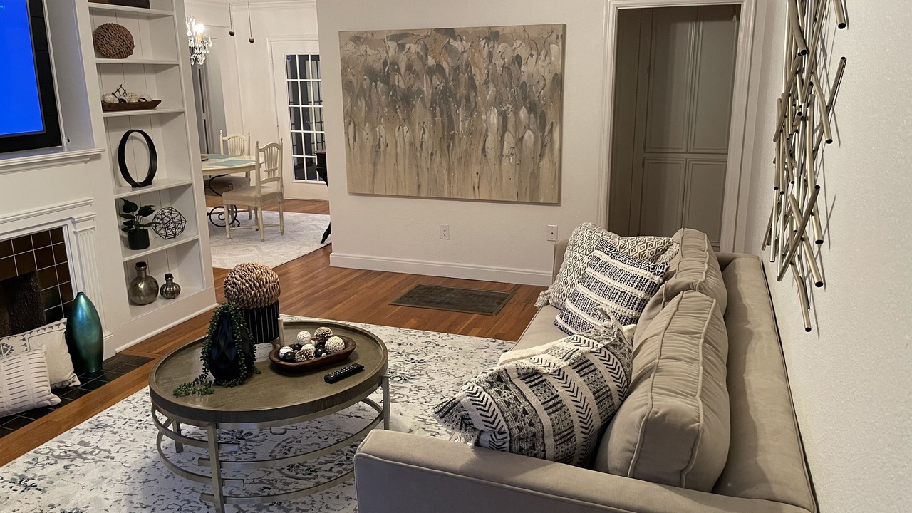 Photo of Livingroom in Tech Terrace