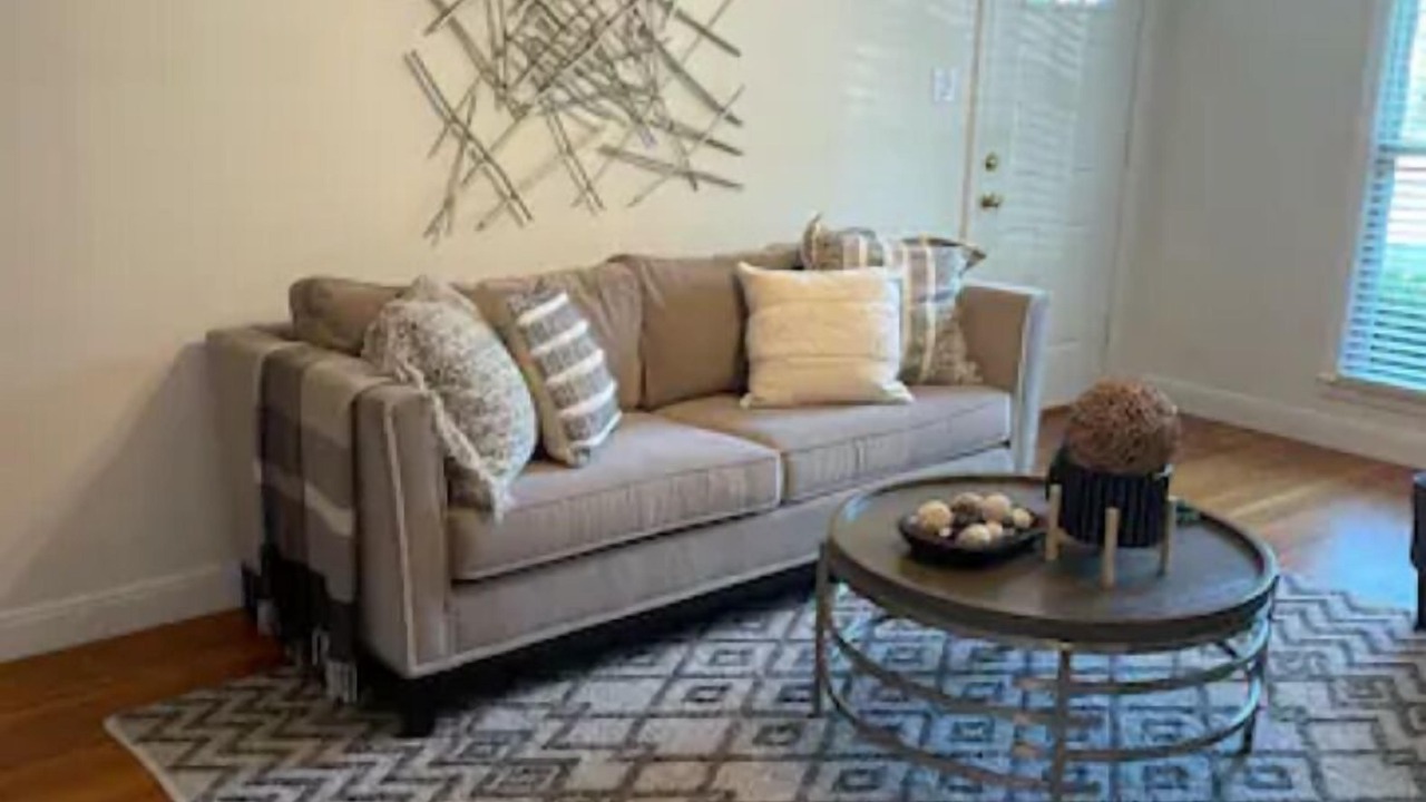 Photo of Livingroom in Tech Terrace