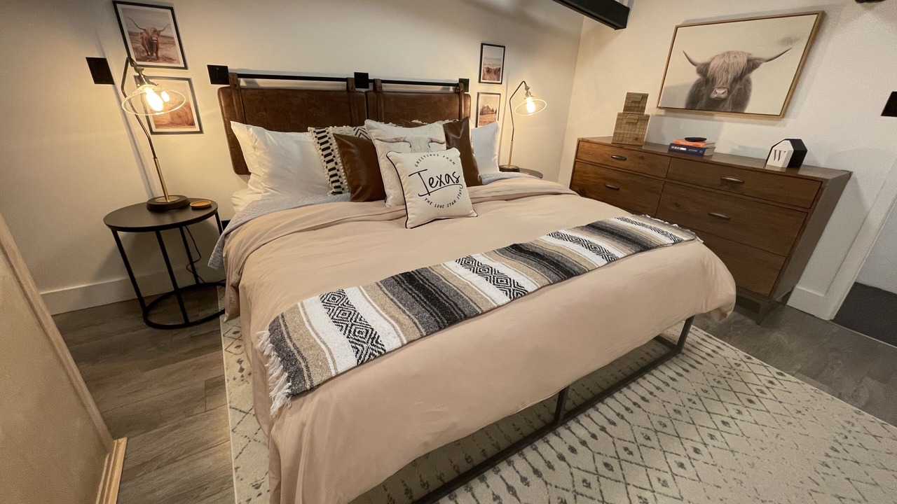 Photo of Bedroom in Point