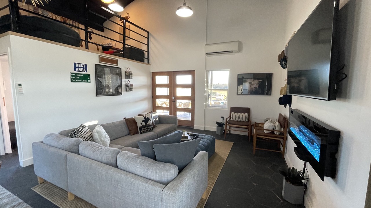 Photo of Livingroom in Point