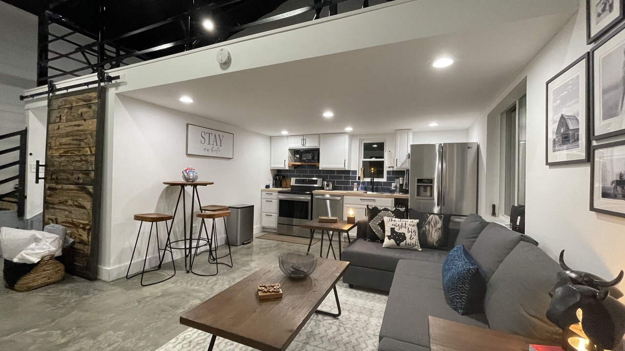 Photo of Livingroom in Point