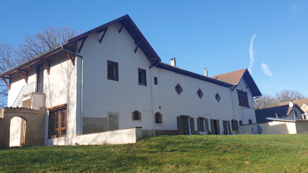 Photo of Outdoor in Peronnas