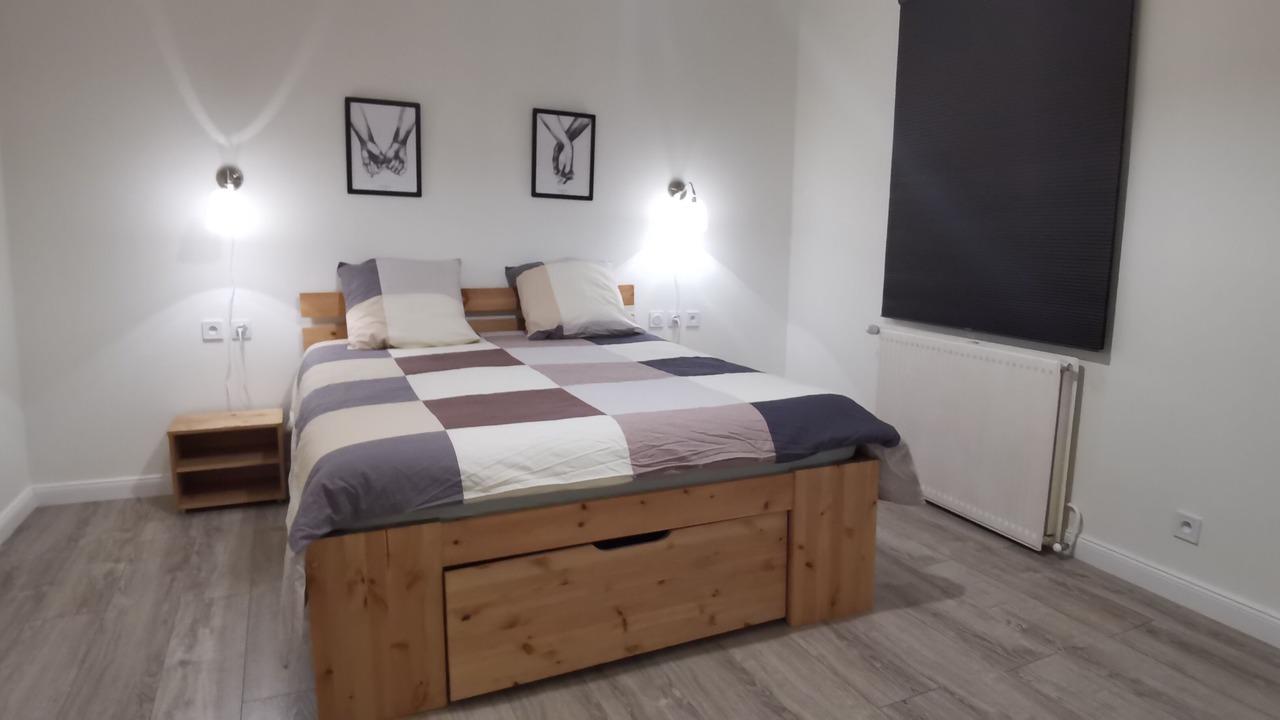 Photo of Bedroom in Peronnas