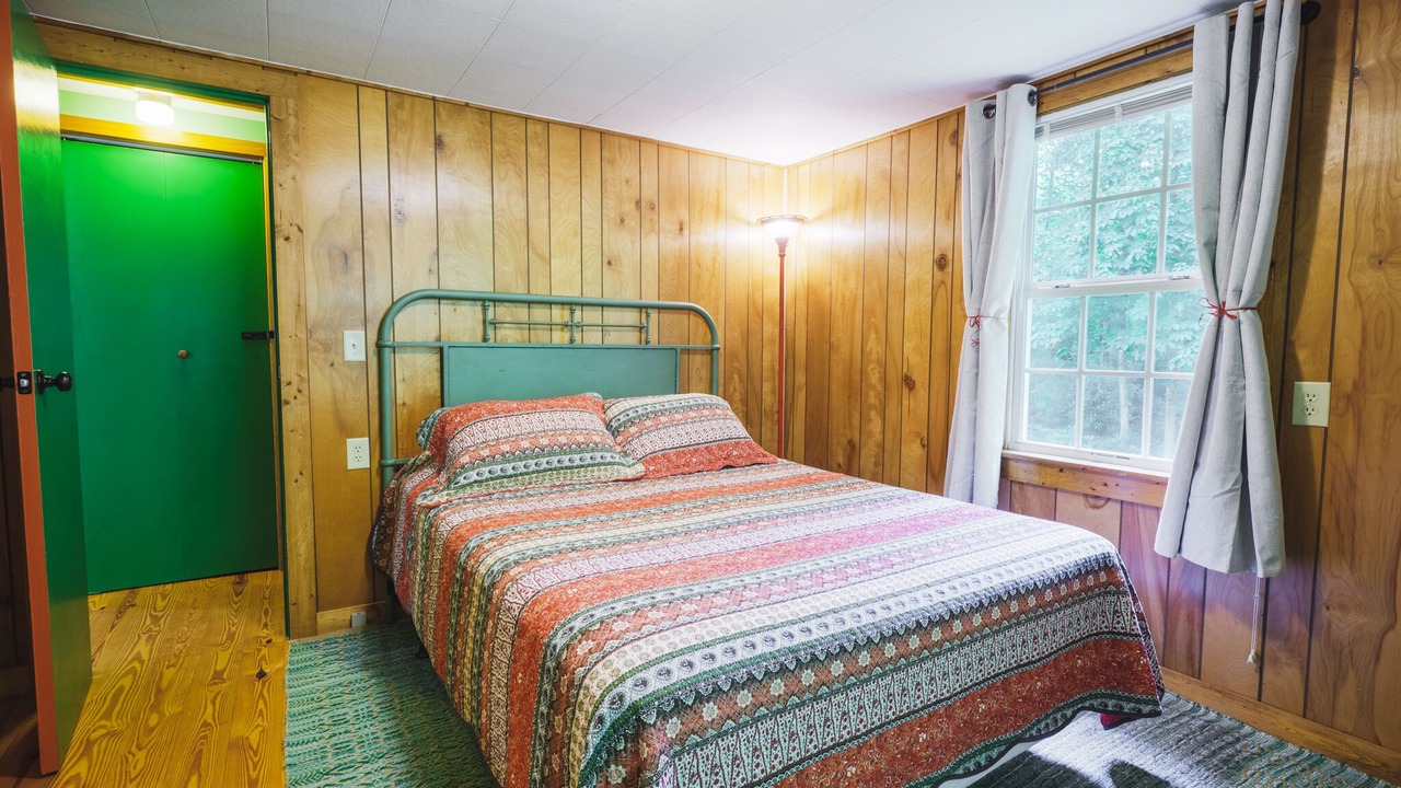 Photo of Bedroom in Cedar Mountain