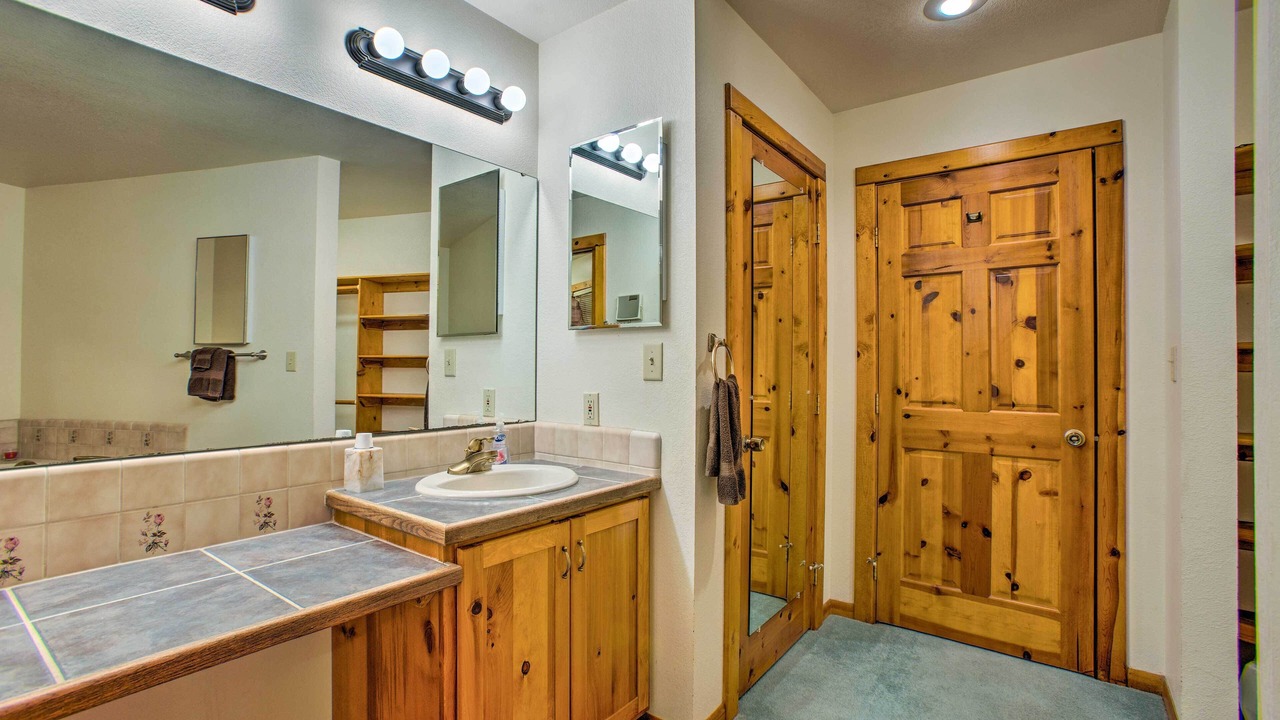 Photo of Bathroom in Manton