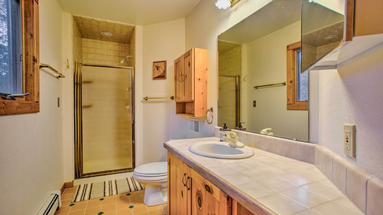 Photo of Bathroom in Manton