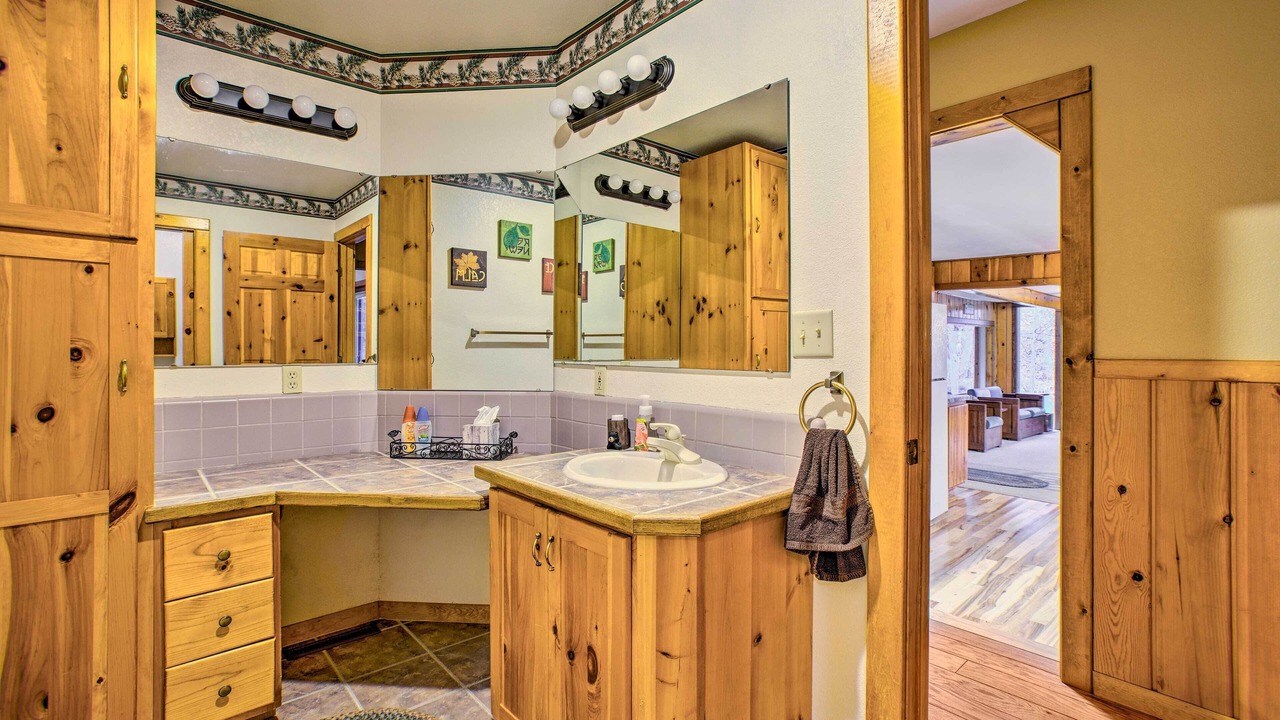 Photo of Bathroom in Manton