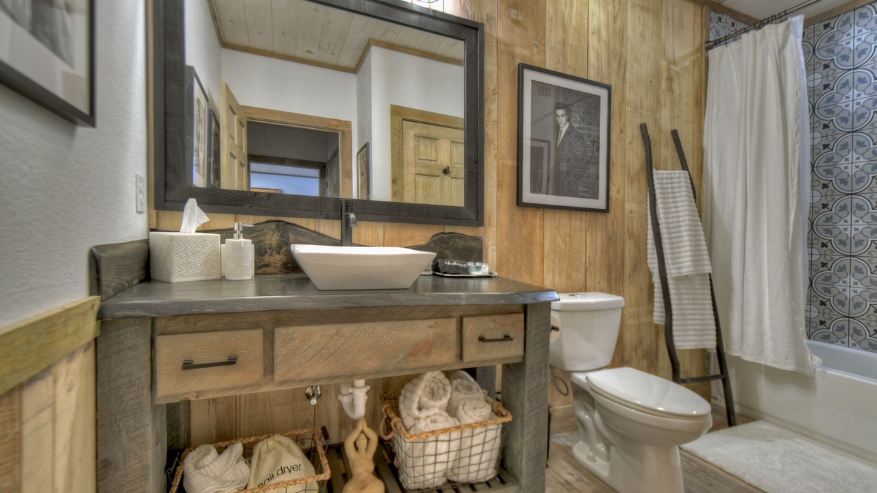 Photo of Bathroom in Foxfire Estates