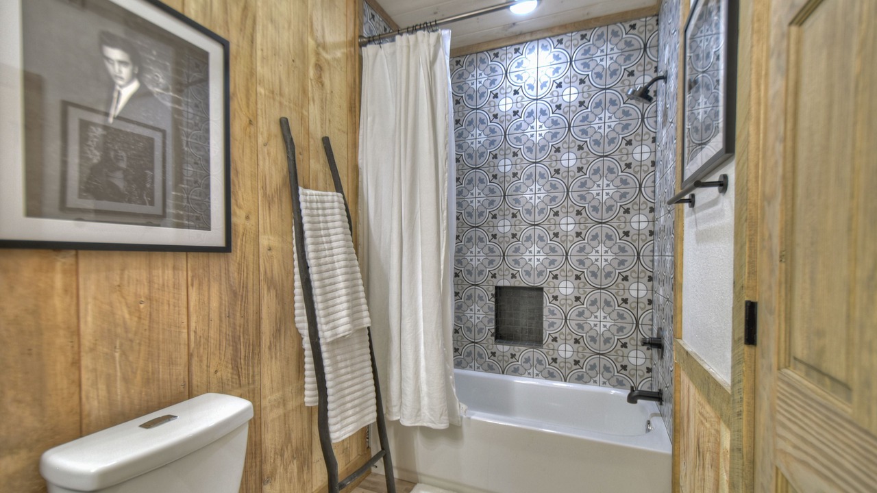 Photo of Bathroom in Foxfire Estates