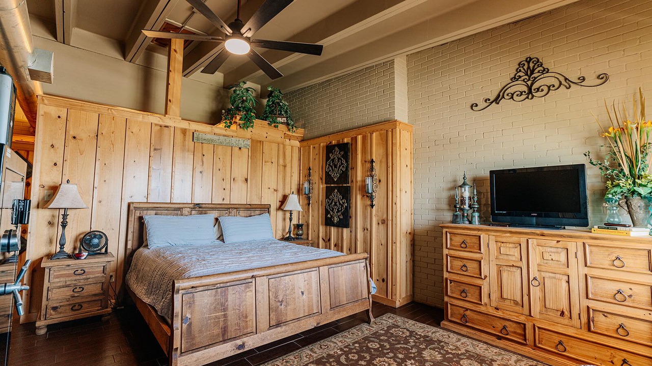 Photo of Bedroom in Whitney