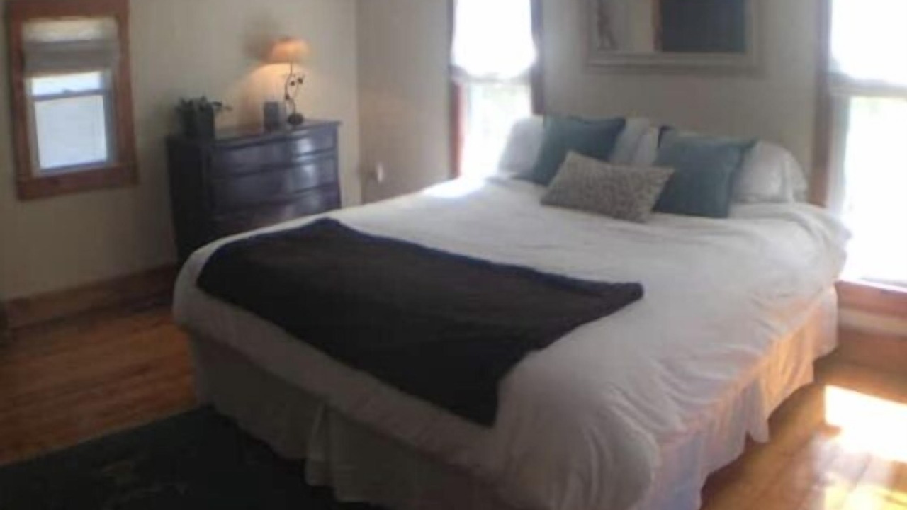 Photo of Bedroom in East Lawrence