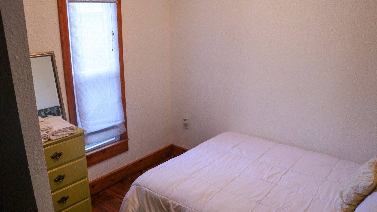 Photo of Bedroom in East Lawrence