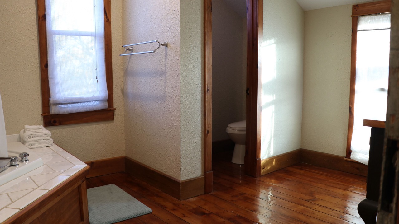 Photo of Bathroom in East Lawrence