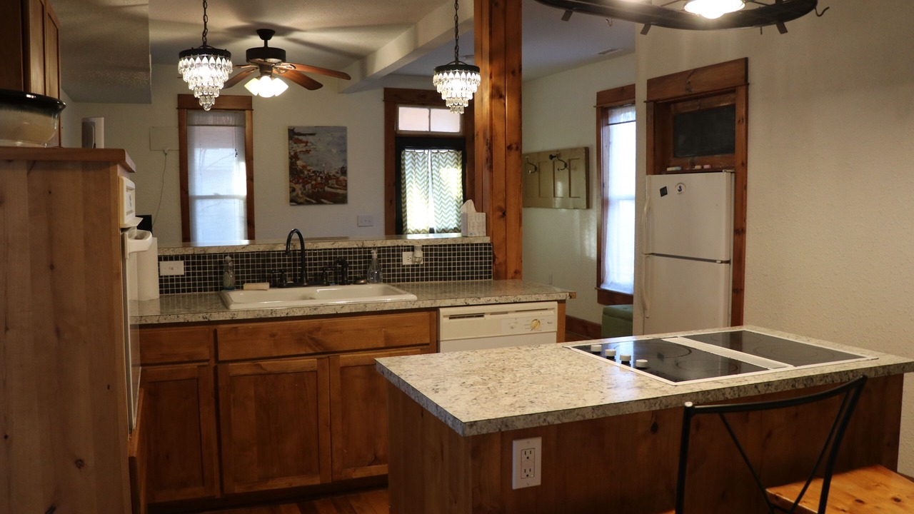 Photo of Kitchen in East Lawrence