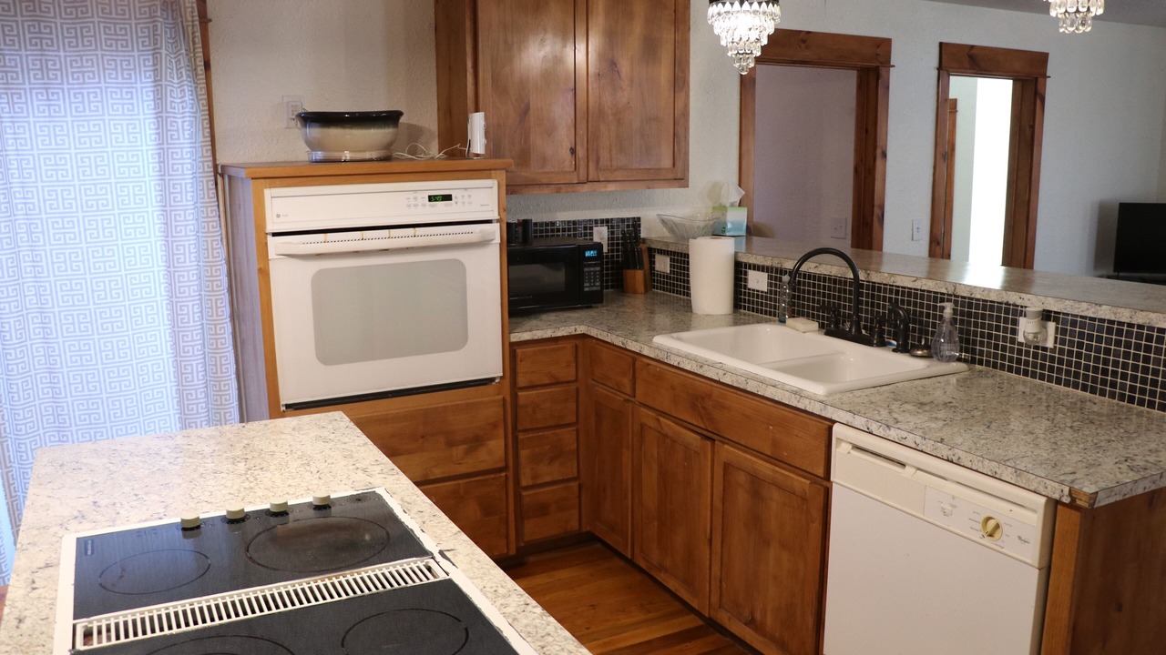 Photo of Kitchen in East Lawrence