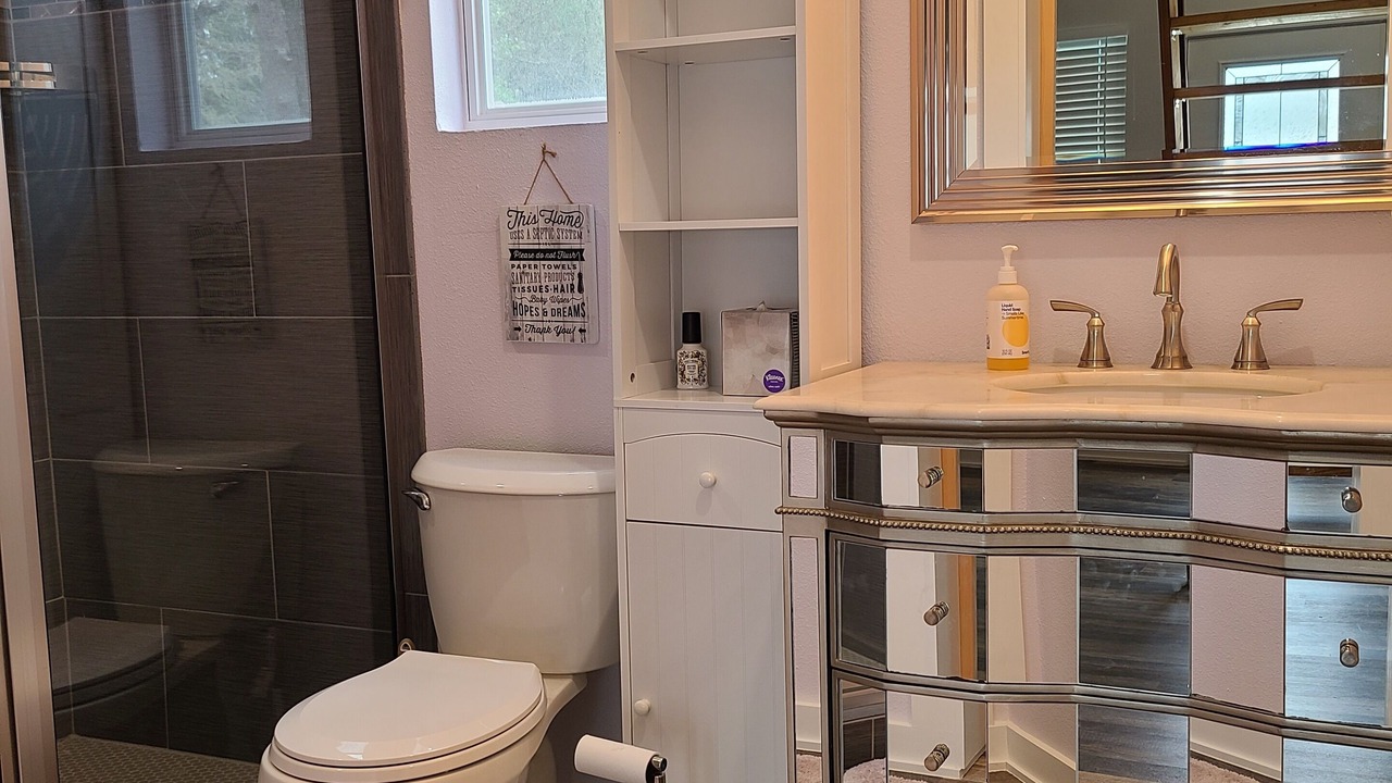 Photo of Bathroom in Lee County