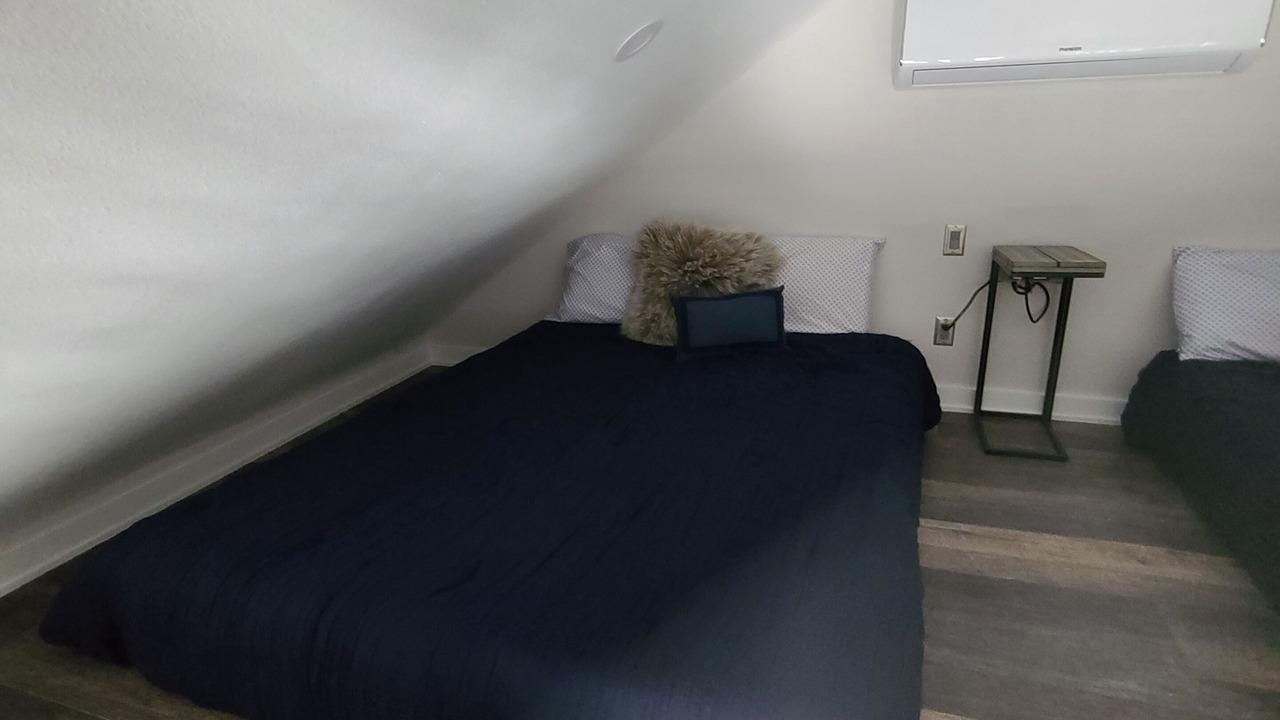 Photo of Bedroom in Lee County