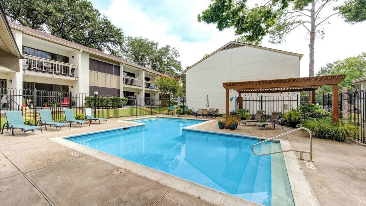 Photo of Outdoor in Walden on Lake Conroe