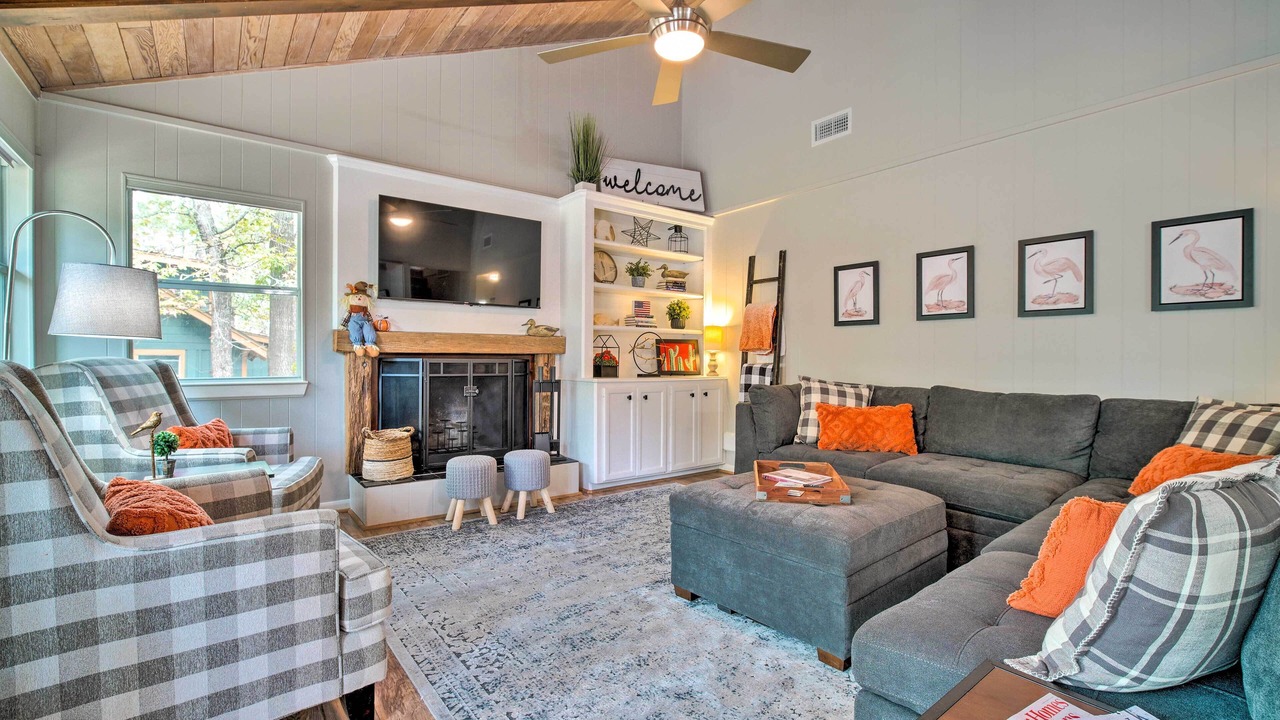 Photo of Livingroom in Cape Royale