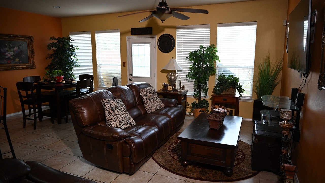 Photo of Livingroom in George Bush Park/Eldridge