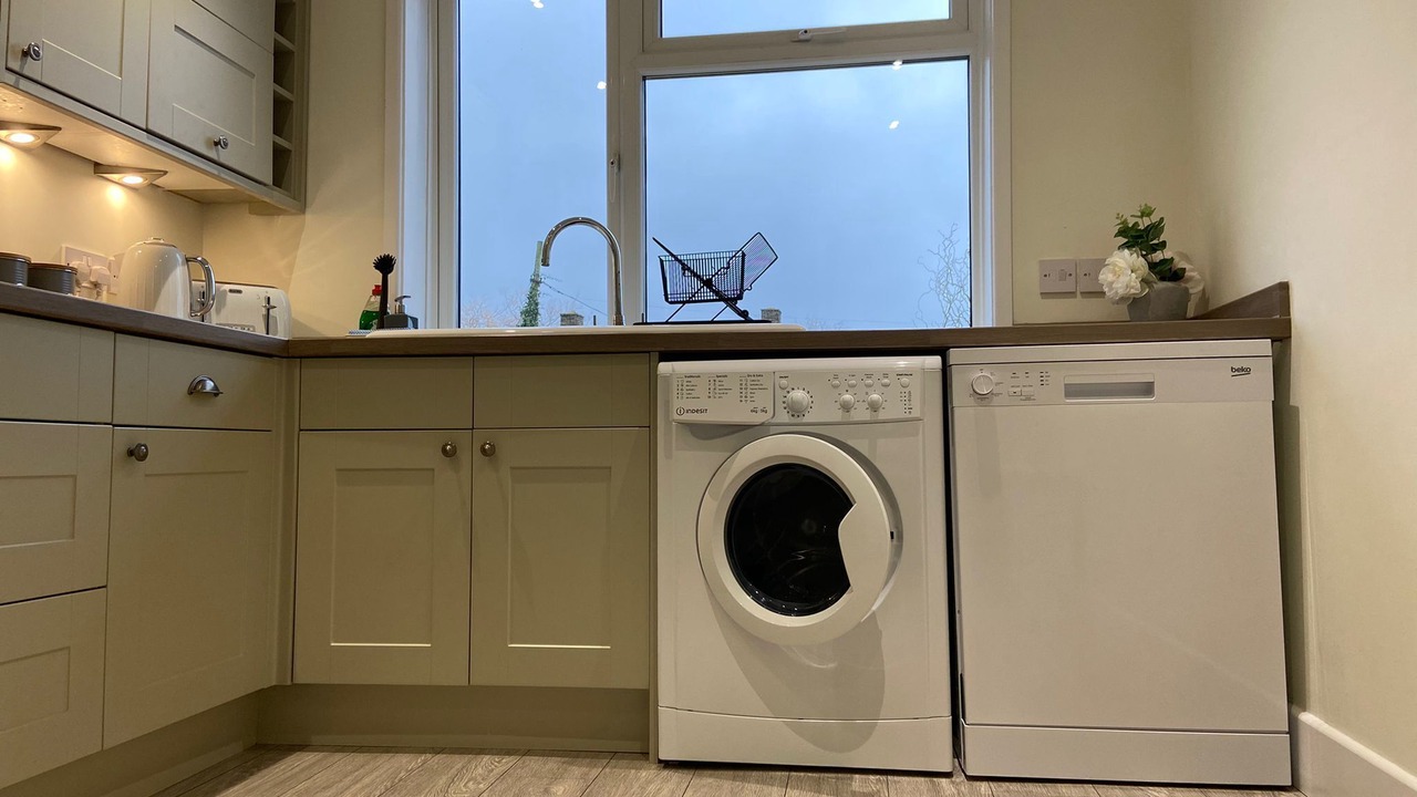 Photo of Others in Netley