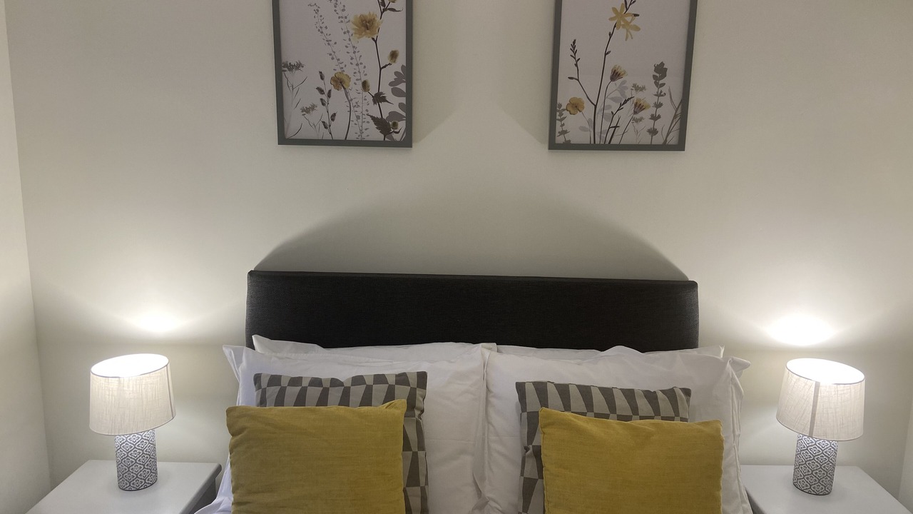 Photo of Others in Netley