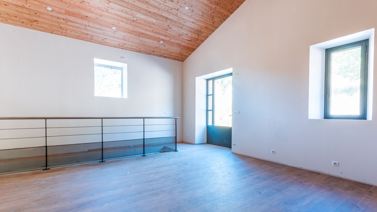 Photo of Others in Les Tonils