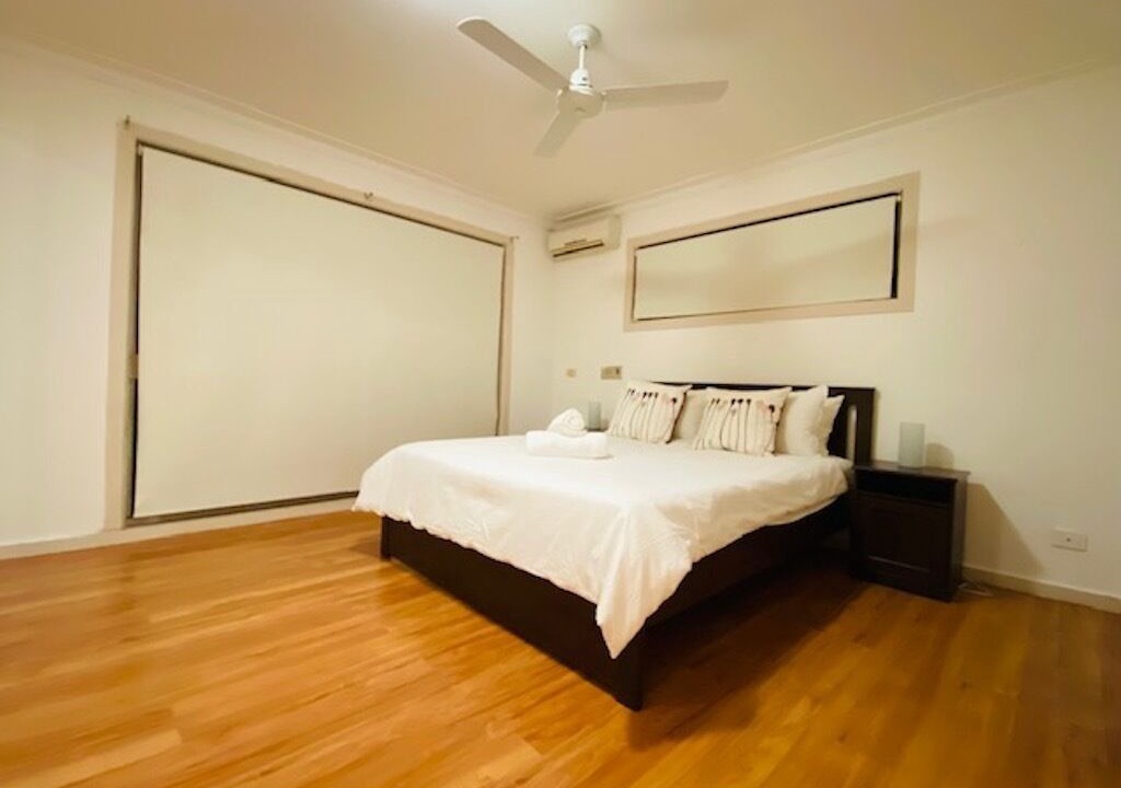 Photo of Bedroom in Mermaid Waters