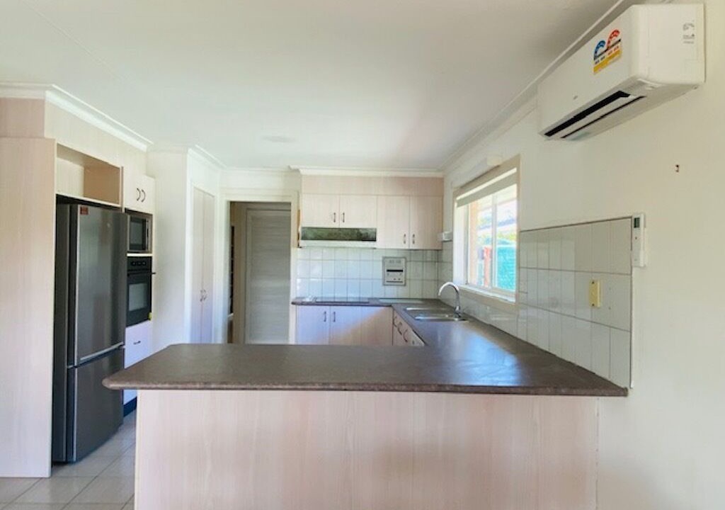 Photo of Kitchen in Mermaid Waters