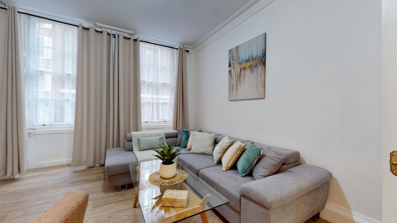 Photo of Livingroom in Mayfair