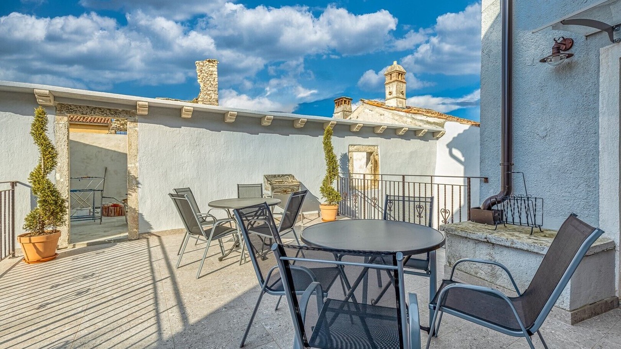 Photo of Outdoor in Pican