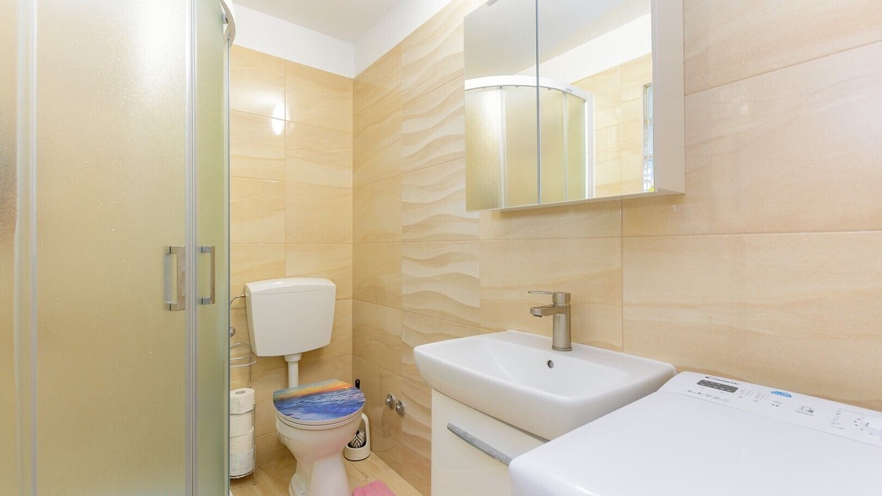 Photo of Bathroom in Pican