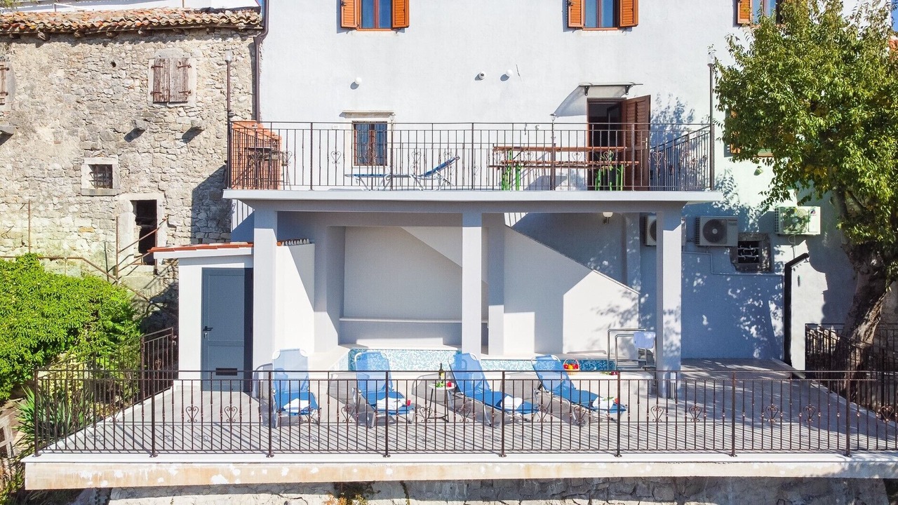 Photo of Patio Balcony in Pican