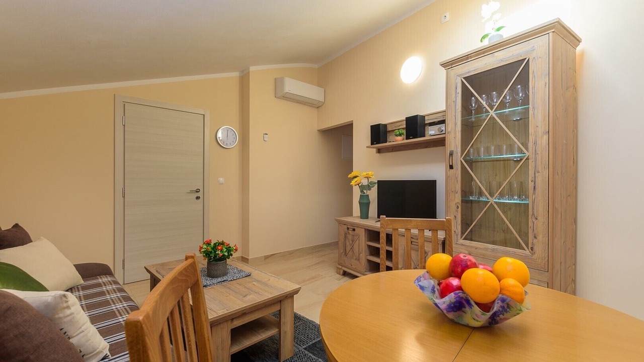 Photo of Livingroom in Pican