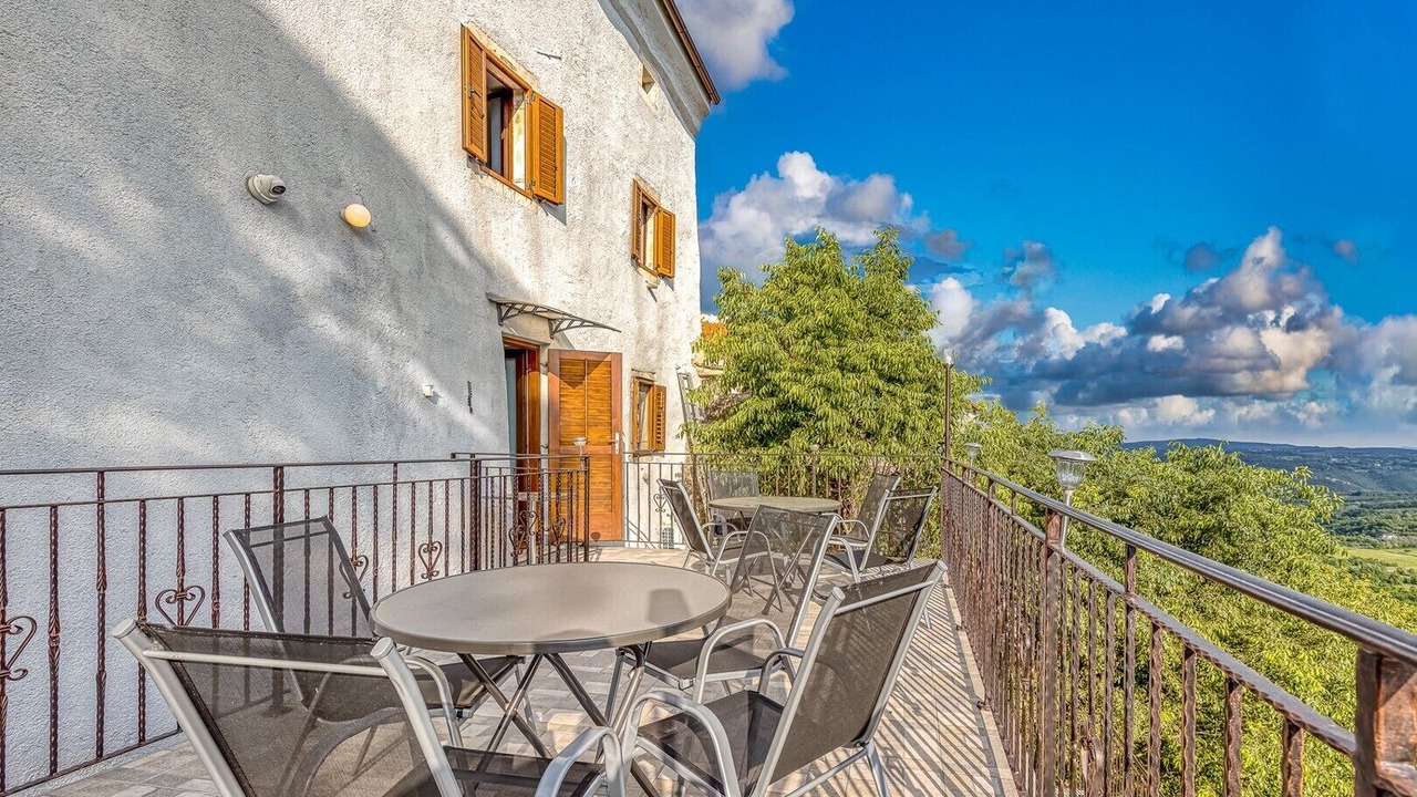 Photo of Outdoor in Pican