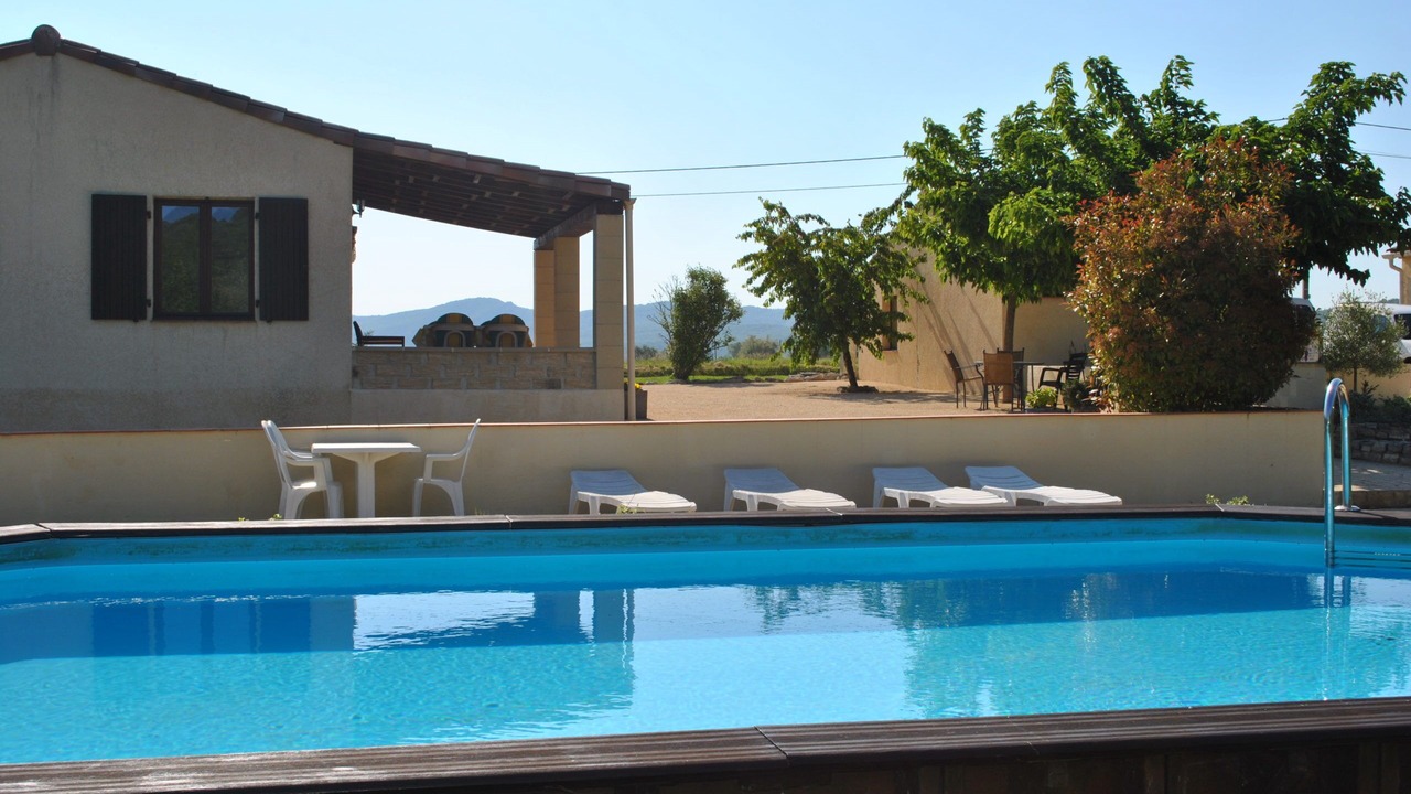 Photo of Outdoor in Banne