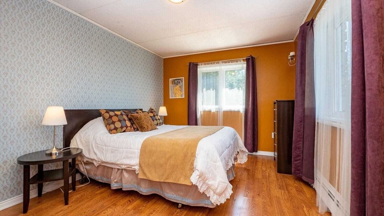 Photo of Bedroom in Colpoys Bay