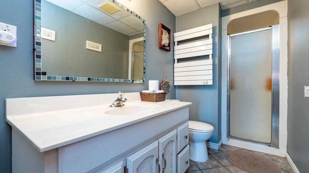 Photo of Bathroom in Colpoys Bay