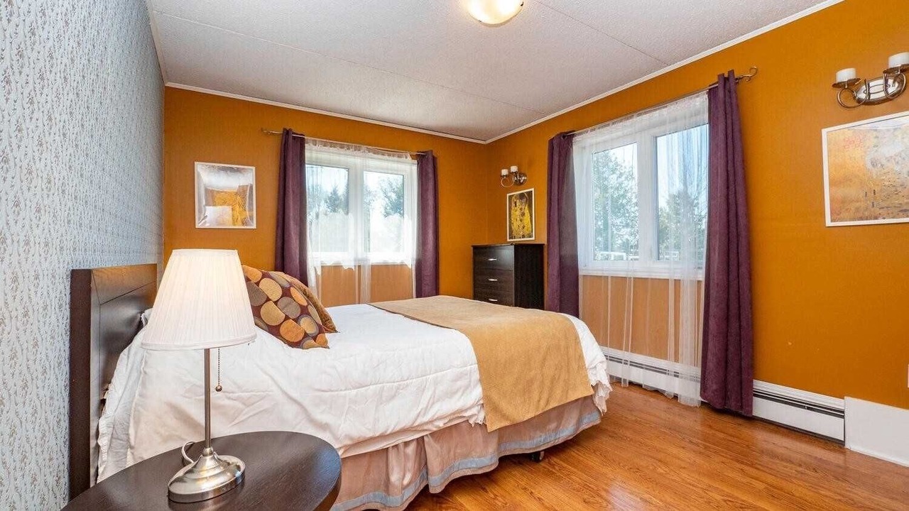Photo of Bedroom in Colpoys Bay