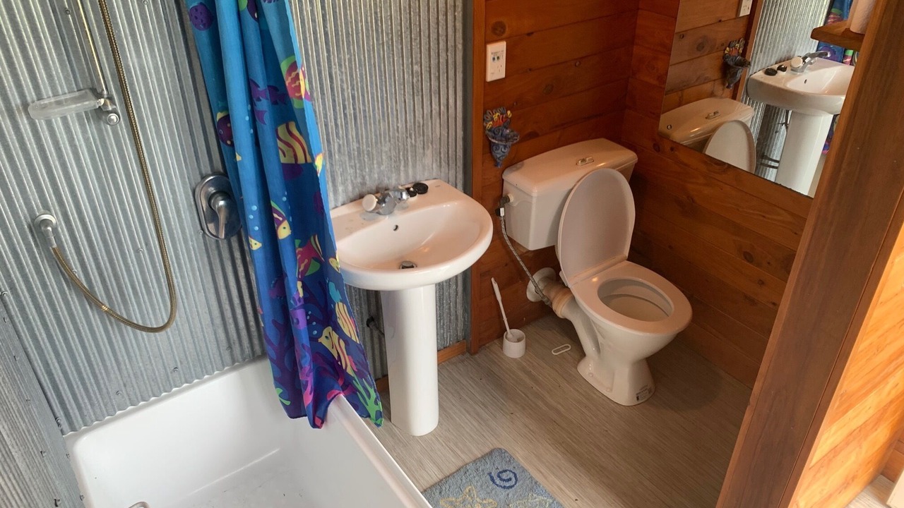 Photo of Bathroom in Pukehina