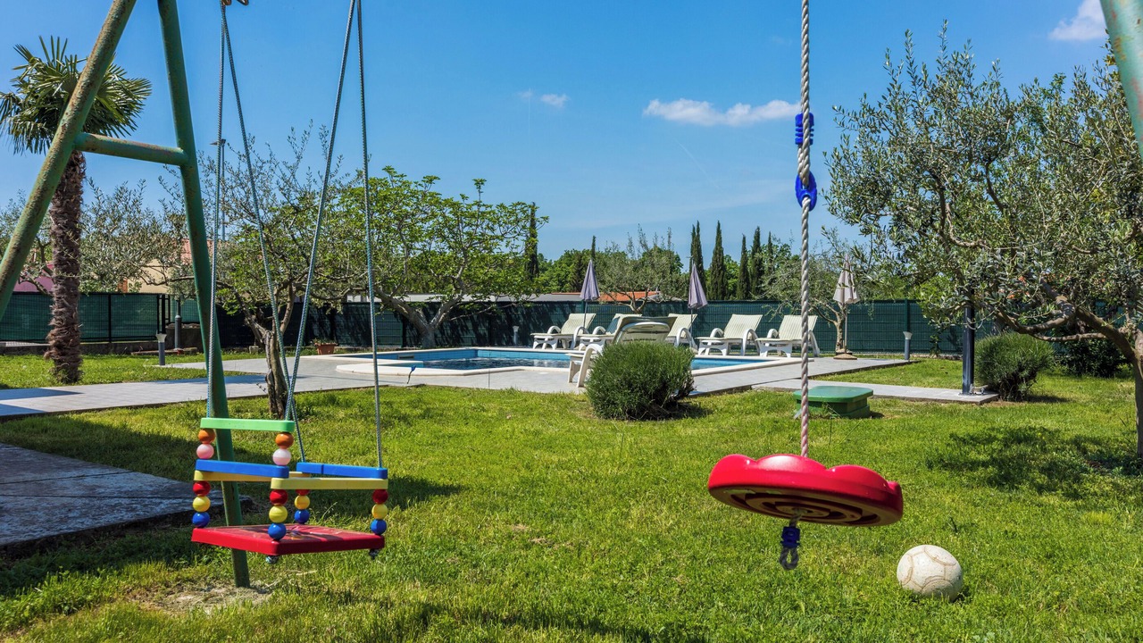 Photo of Outdoor in Rogocana