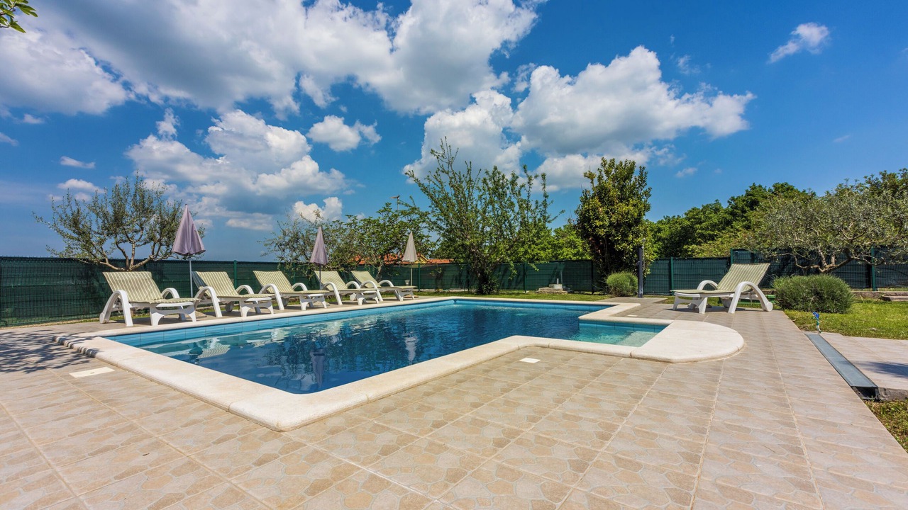 Photo of Outdoor in Rogocana