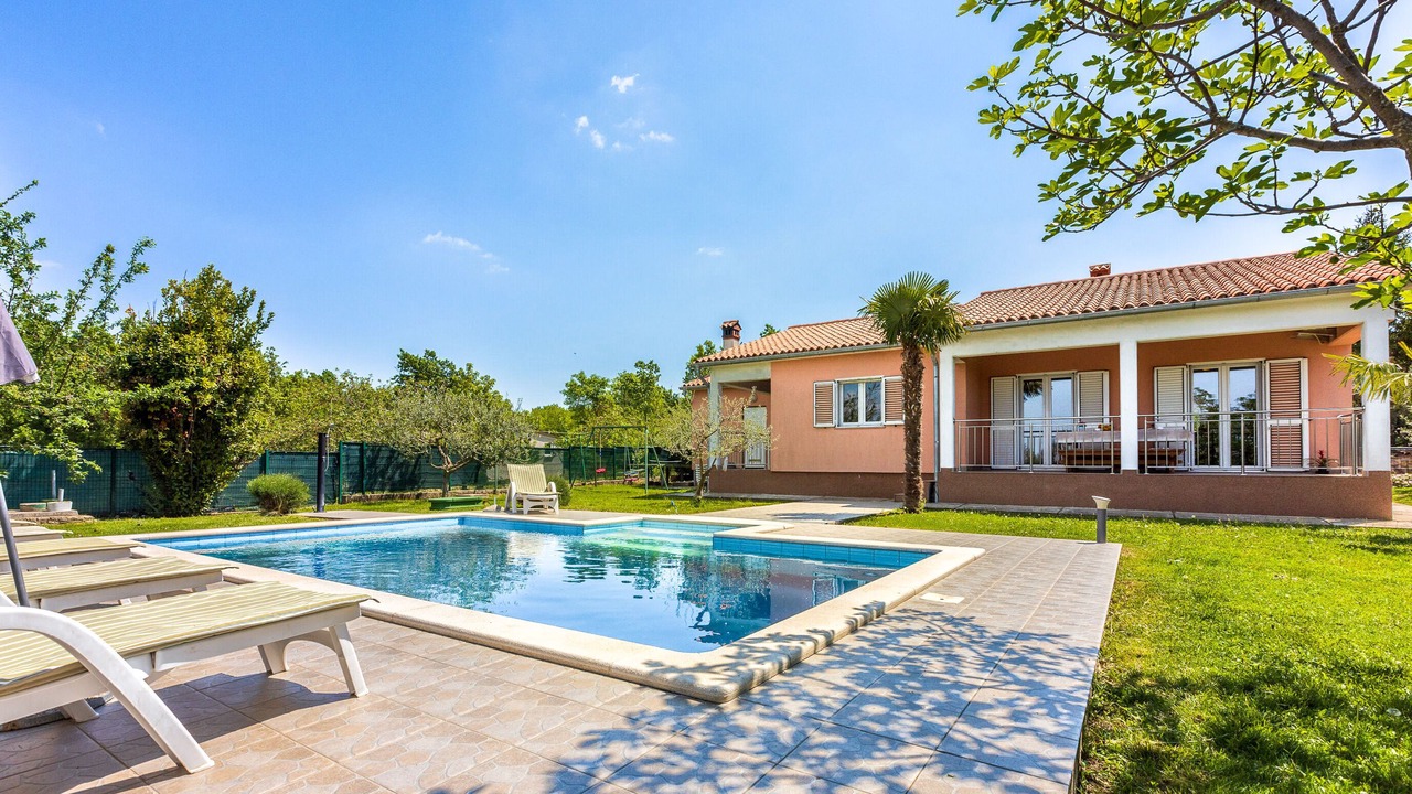 Photo of Outdoor in Rogocana