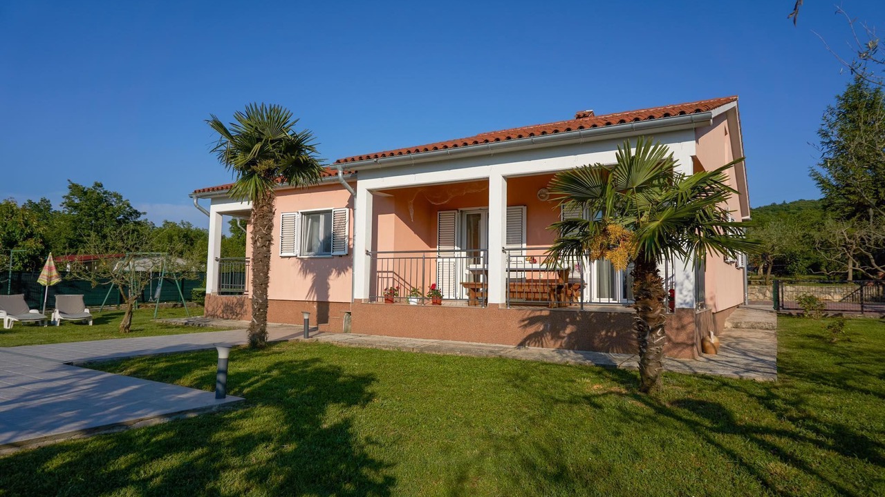 Photo of Outdoor in Rogocana